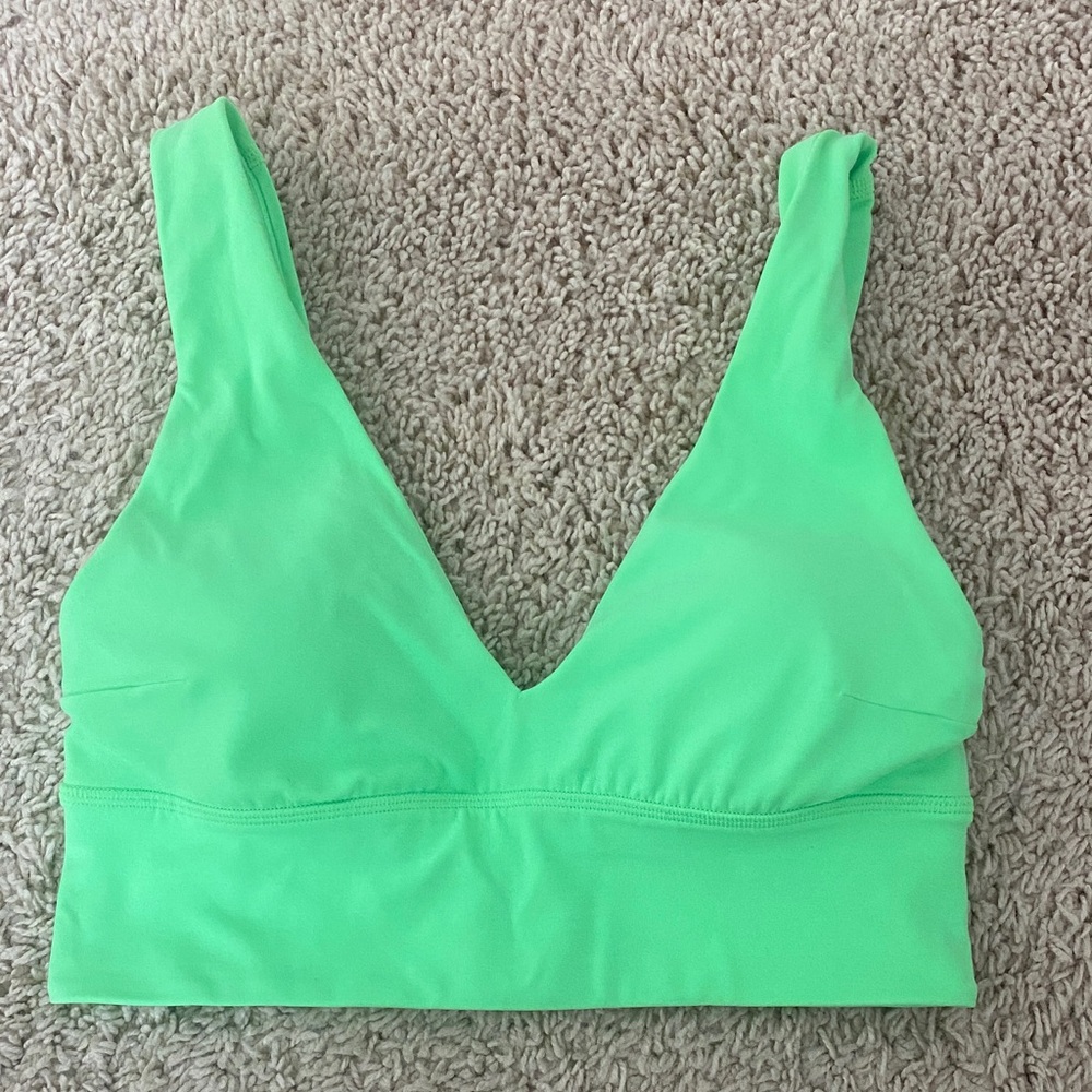 Lululemon Align V neck Bra light supports C/D cup pistachio color